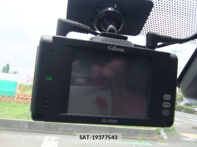 Toyota VOXY HYBRID 2021-12 8318018-17
