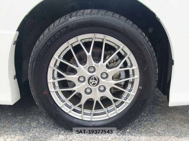 Toyota VOXY HYBRID 2021-12 8318018-23