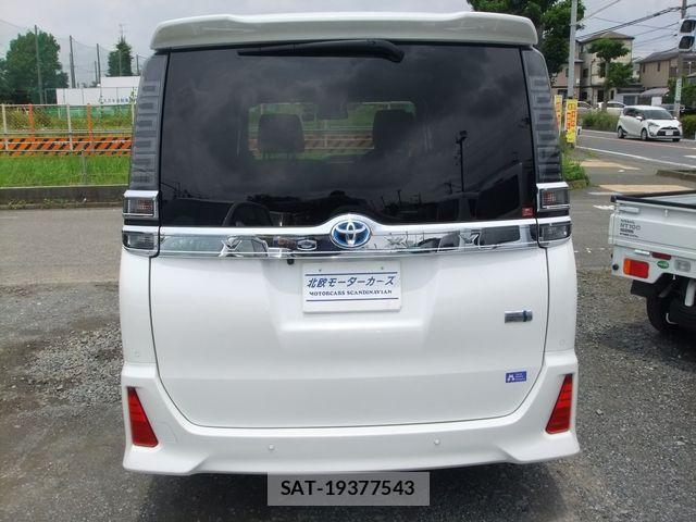 Toyota VOXY HYBRID 2021-12 8318018-25