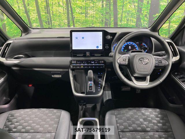 Toyota VOXY HYBRID 2025-07 8317992-1