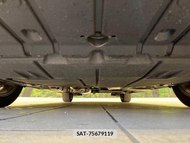 Toyota VOXY HYBRID 2025-07 8317992-19