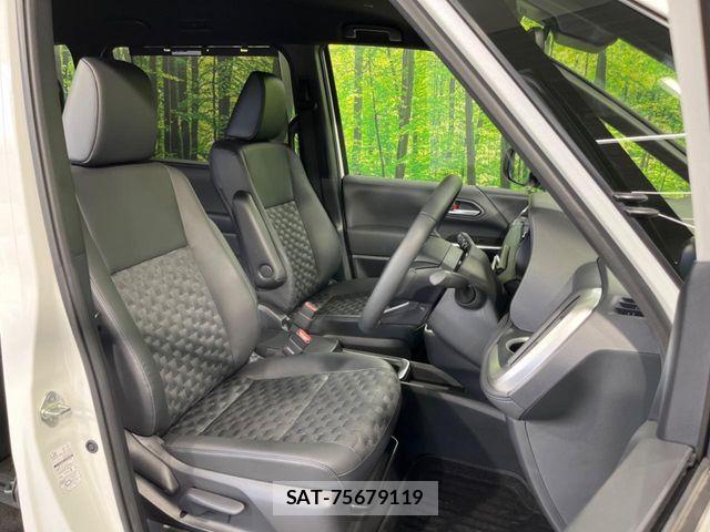 Toyota VOXY HYBRID 2025-07 8317992-7