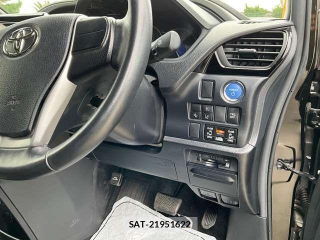 Toyota VOXY HYBRID 2020-12 8318012-8