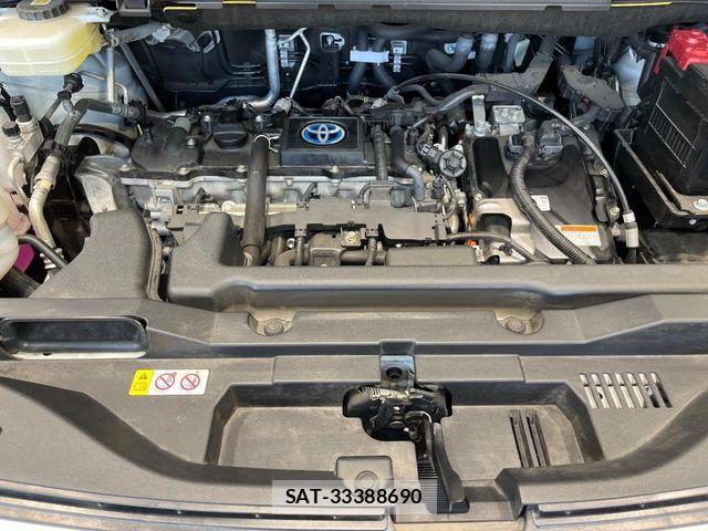 Toyota VOXY HYBRID 2023-08 8317997-17