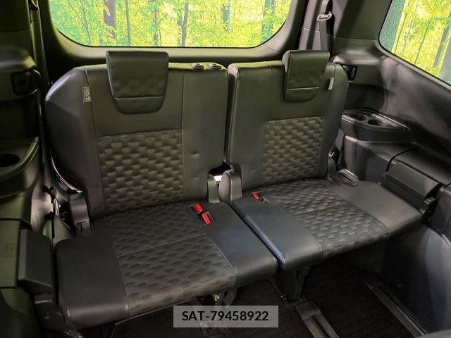 Toyota VOXY HYBRID 2022-09 8318002-9