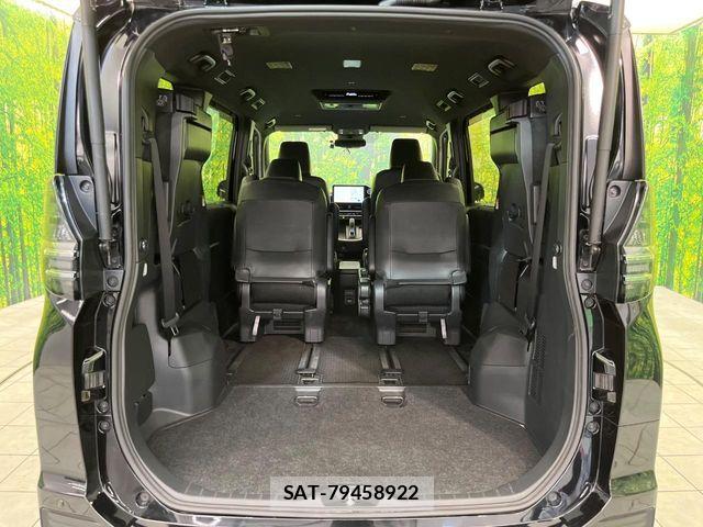 Toyota VOXY HYBRID 2022-09 8318002-10