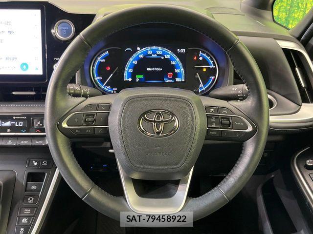 Toyota VOXY HYBRID 2022-09 8318002-11