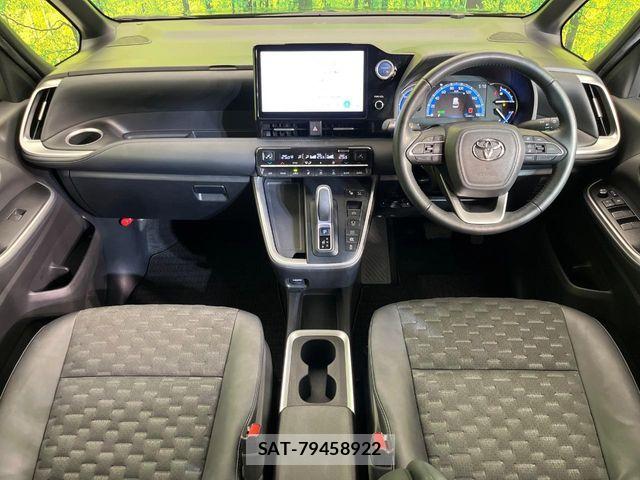Toyota VOXY HYBRID 2022-09 8318002-1