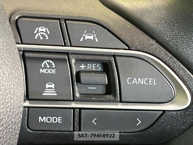 Toyota VOXY HYBRID 2022-09 8318002-6