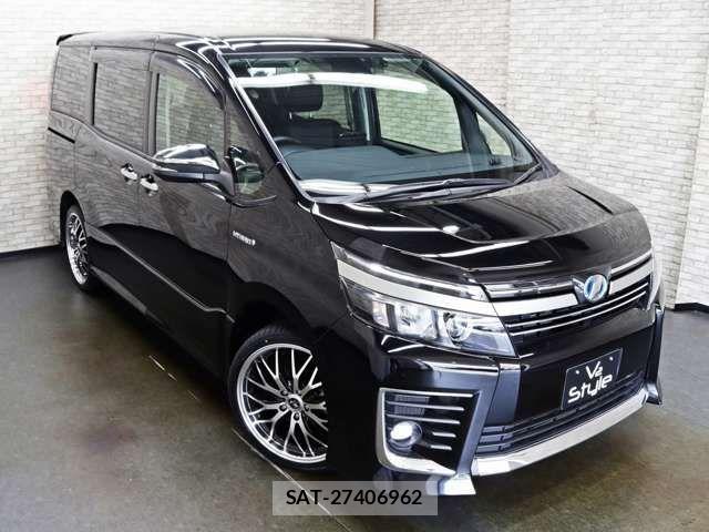 Toyota VOXY HYBRID 2017-06 8318031-4