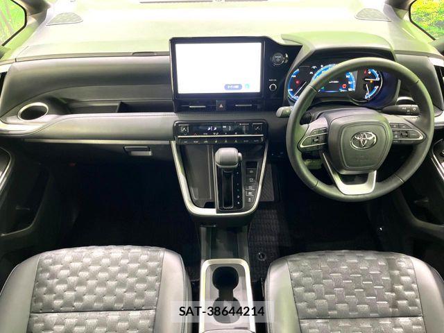 Toyota VOXY HYBRID 2023-09 8317998-2