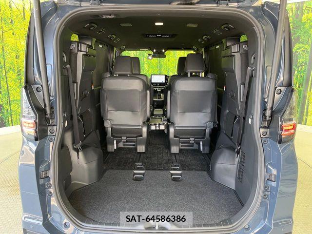 Toyota VOXY HYBRID 2025-02 8318000-11