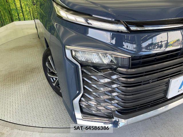 Toyota VOXY HYBRID 2025-02 8318000-13