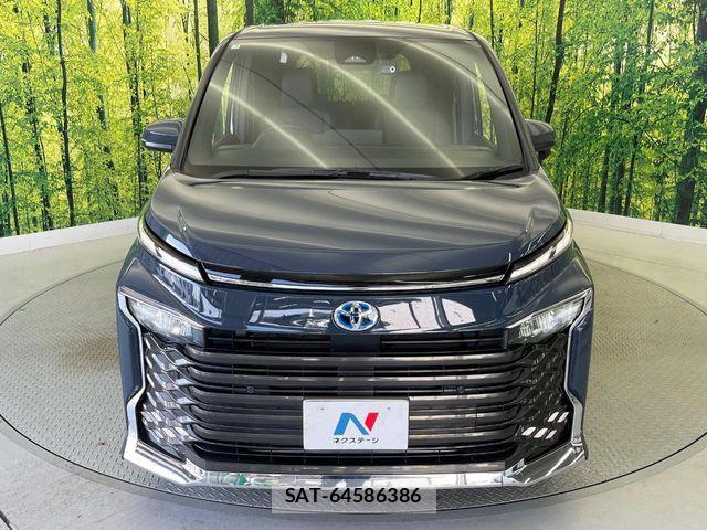 Toyota VOXY HYBRID 2025-02 8318000-15