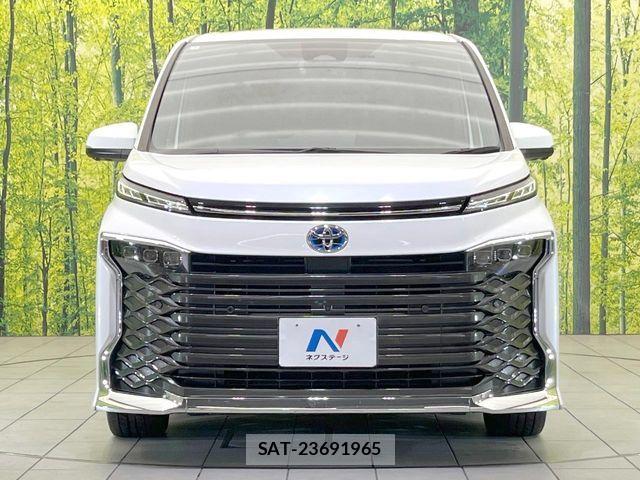 Toyota VOXY HYBRID 2024-02 8317999-14