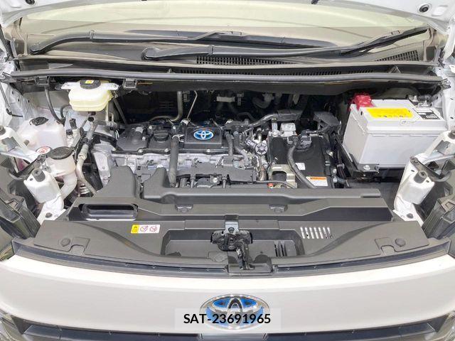 Toyota VOXY HYBRID 2024-02 8317999-18