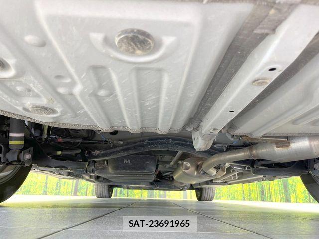 Toyota VOXY HYBRID 2024-02 8317999-19