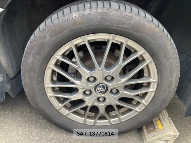 Toyota VOXY HYBRID 2017-07 8318047-15