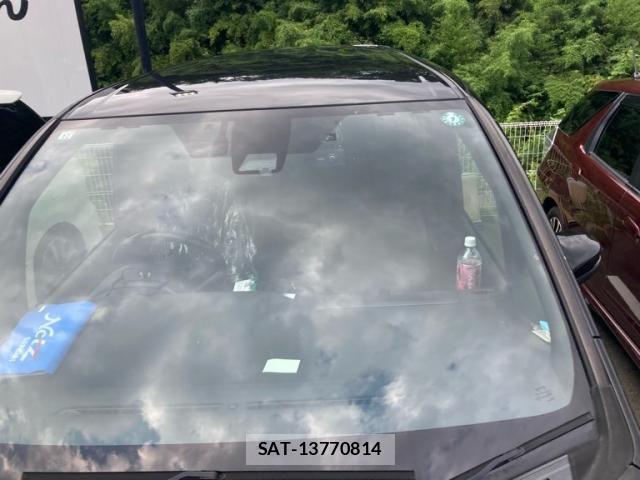 Toyota VOXY HYBRID 2017-07 8318047-4