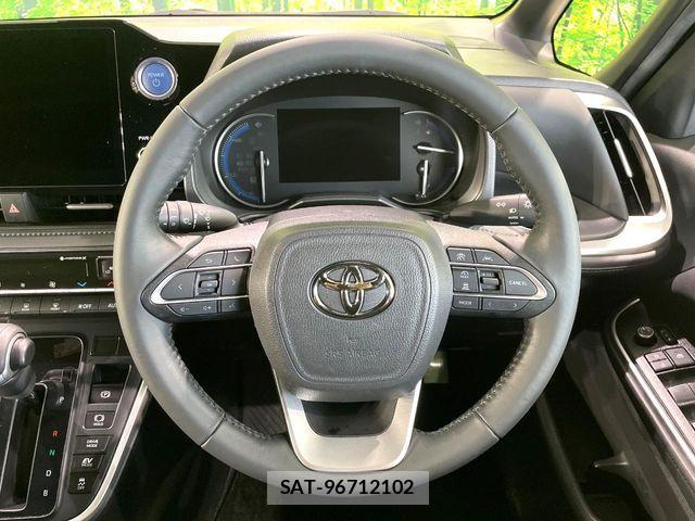 Toyota VOXY HYBRID 2023-01 8318004-11