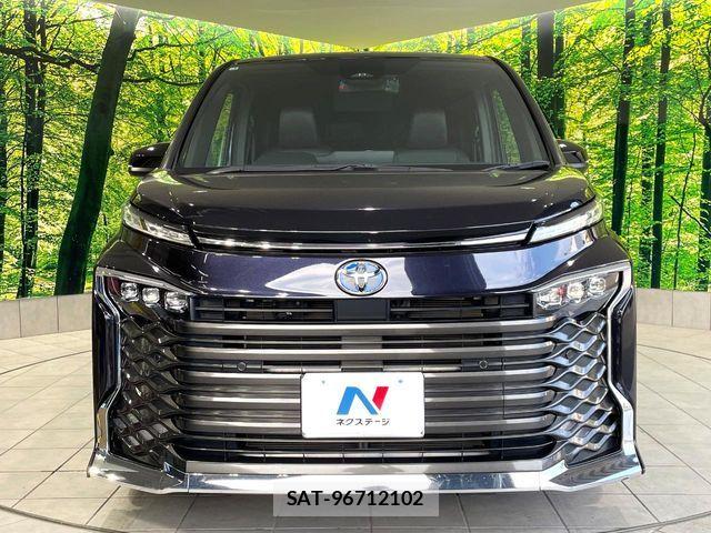 Toyota VOXY HYBRID 2023-01 8318004-14