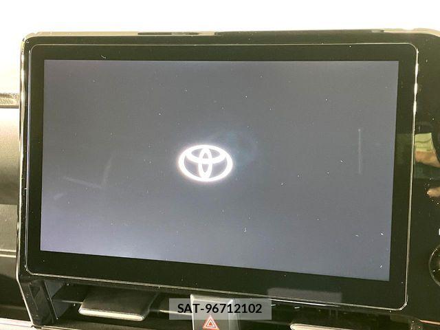 Toyota VOXY HYBRID 2023-01 8318004-3