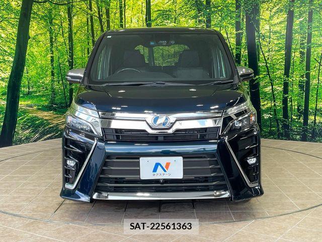 Toyota VOXY HYBRID 2017-12 8318030-15