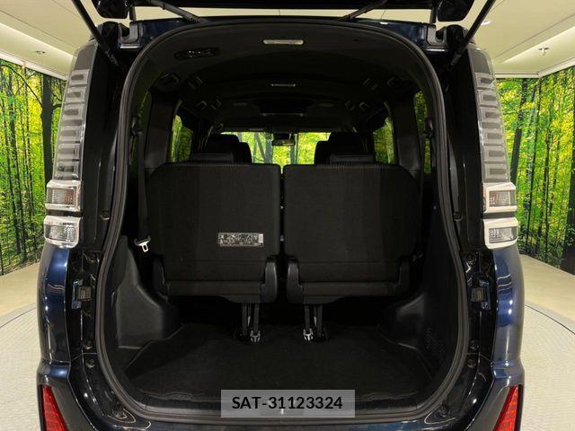 Toyota VOXY HYBRID 2019-09 8318028-10