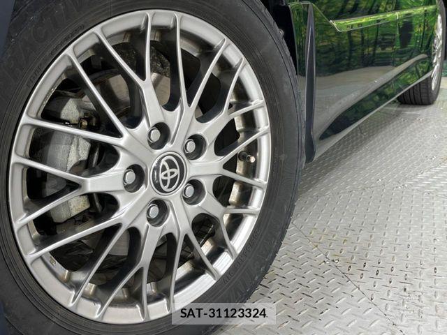 Toyota VOXY HYBRID 2019-09 8318028-13