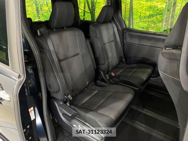 Toyota VOXY HYBRID 2019-09 8318028-8
