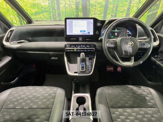Toyota VOXY HYBRID 2025-07 8318001-1