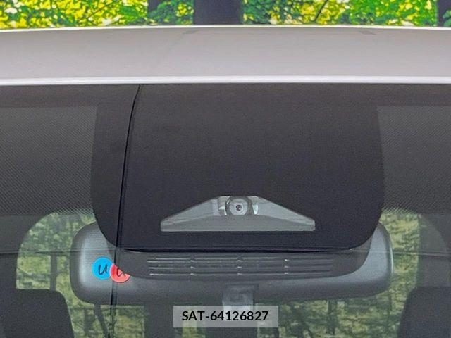 Toyota VOXY HYBRID 2025-07 8318001-5