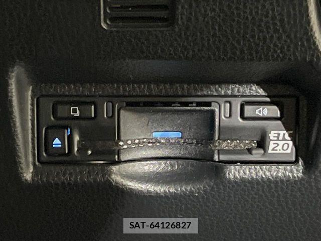 Toyota VOXY HYBRID 2025-07 8318001-8