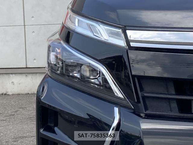 Toyota VOXY HYBRID 2021-08 8318013-7