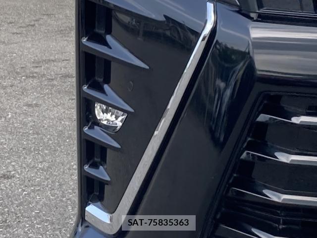 Toyota VOXY HYBRID 2021-08 8318013-8