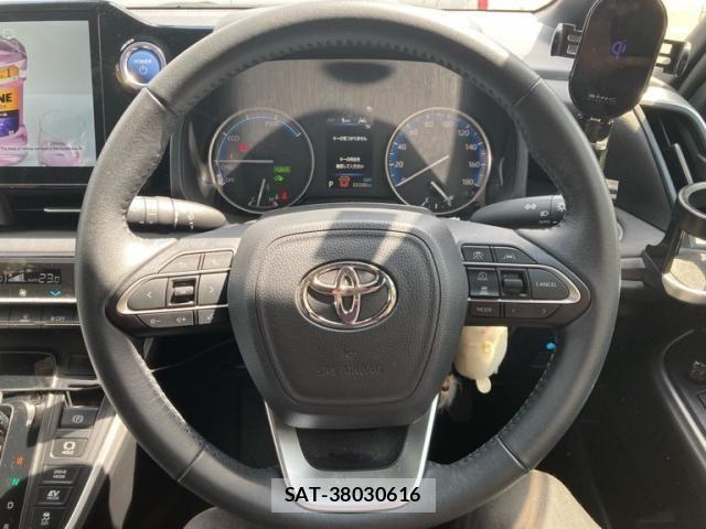 Toyota VOXY HYBRID 2023-03 8318011-9