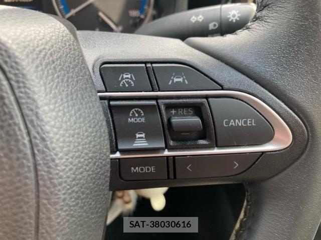 Toyota VOXY HYBRID 2023-03 8318011-14