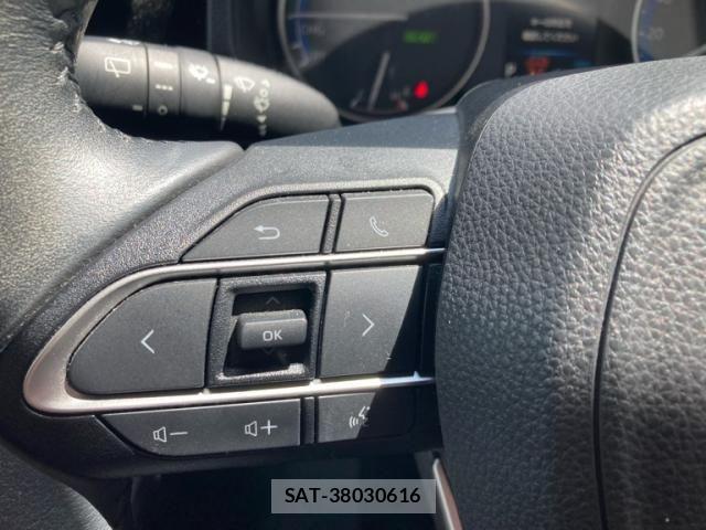 Toyota VOXY HYBRID 2023-03 8318011-15