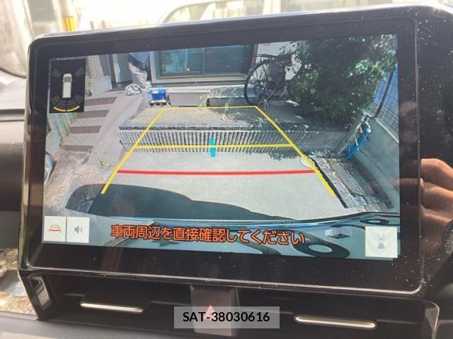 Toyota VOXY HYBRID 2023-03 8318011-18