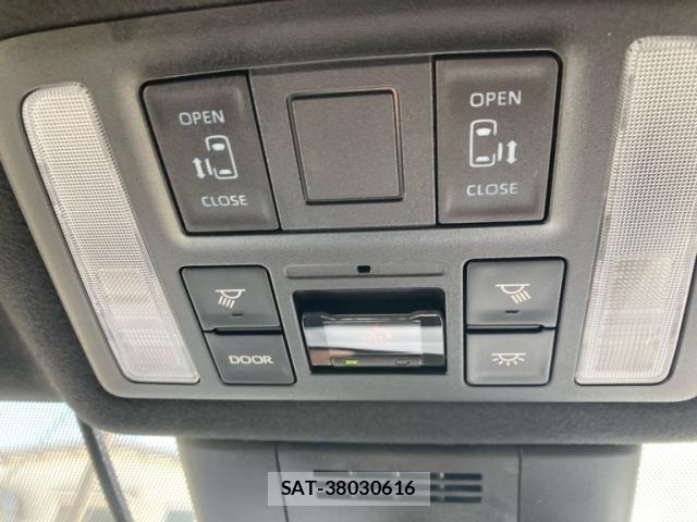 Toyota VOXY HYBRID 2023-03 8318011-20