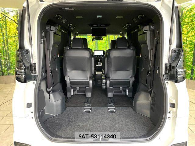 Toyota VOXY HYBRID 2023-10 8317993-9