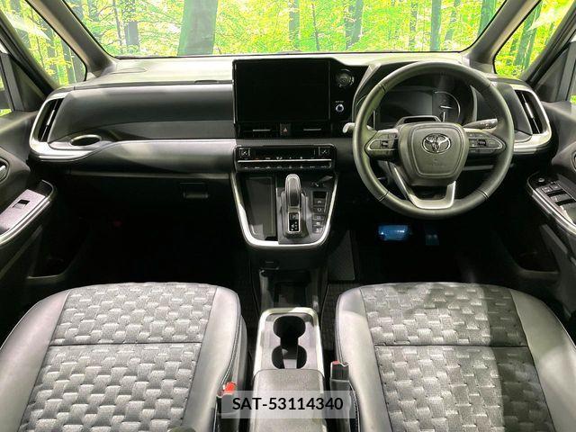 Toyota VOXY HYBRID 2023-10 8317993-1