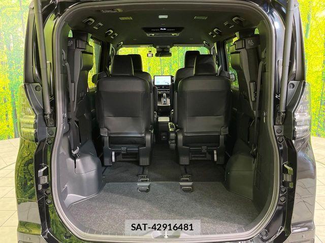 Toyota VOXY HYBRID 2023-06 8317991-10