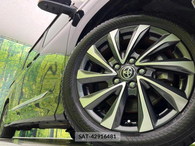Toyota VOXY HYBRID 2023-06 8317991-13