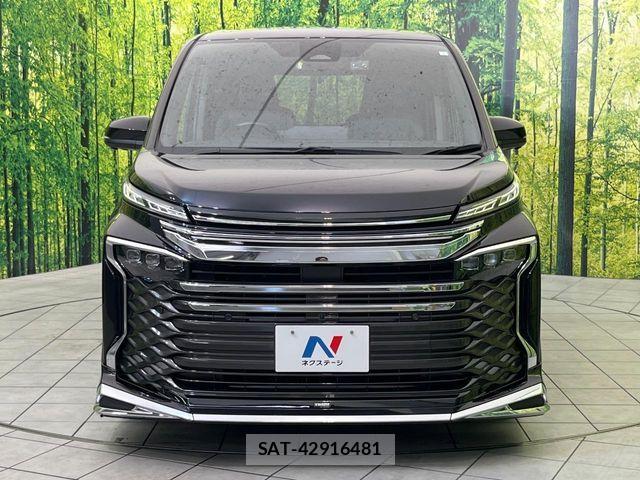 Toyota VOXY HYBRID 2023-06 8317991-14