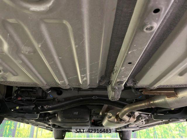 Toyota VOXY HYBRID 2023-06 8317991-18