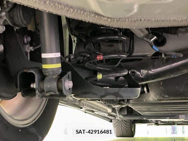 Toyota VOXY HYBRID 2023-06 8317991-19