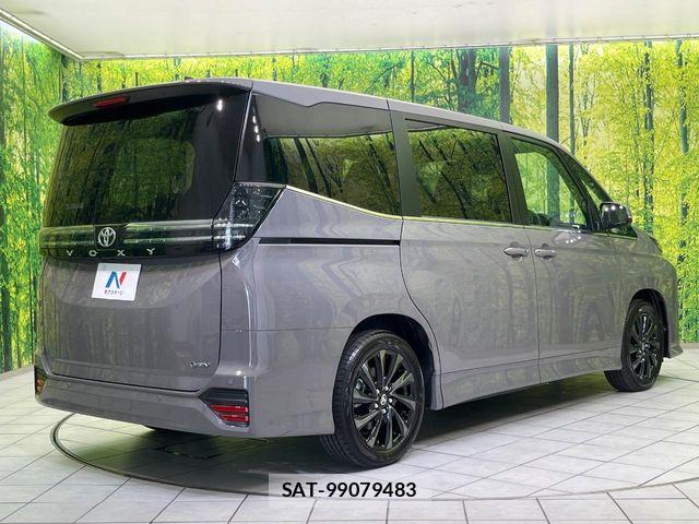 Toyota VOXY HYBRID 2026-07 8317990-17
