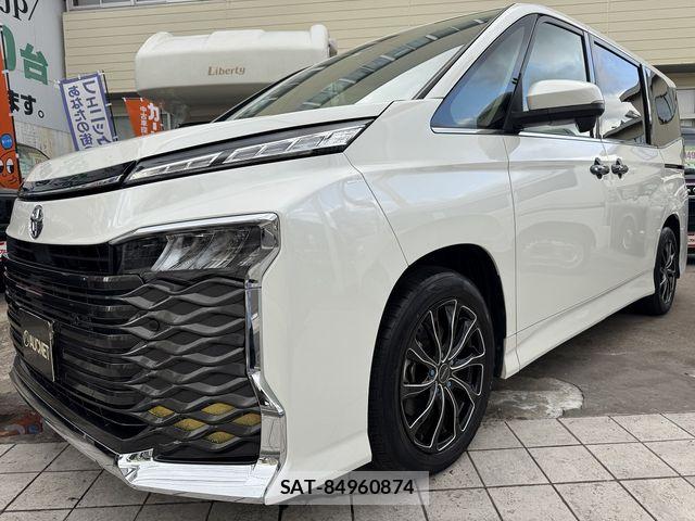 Toyota VOXY HYBRID 2023-05 8318008-0