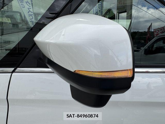 Toyota VOXY HYBRID 2023-05 8318008-11